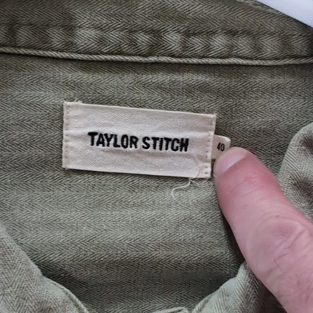 Taylor Stitch Olive Green Lightweight Shirt Jacket - Picture 2 of 10